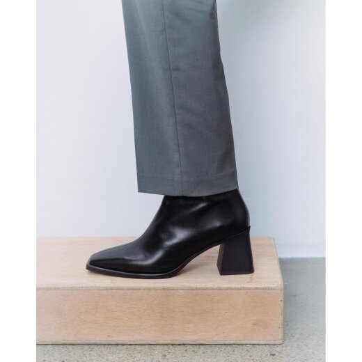 Stiefelette Hedda Black Leder