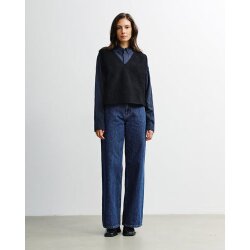 Cropped Vest - True Black